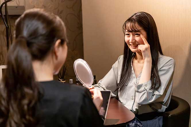 クマ取り整形の施術方法は?