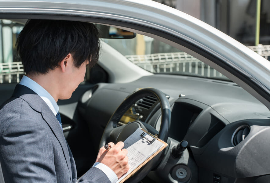 個人情報無しでだいたいの車査定相場を調べる方法！買取・一括査定サービスも紹介