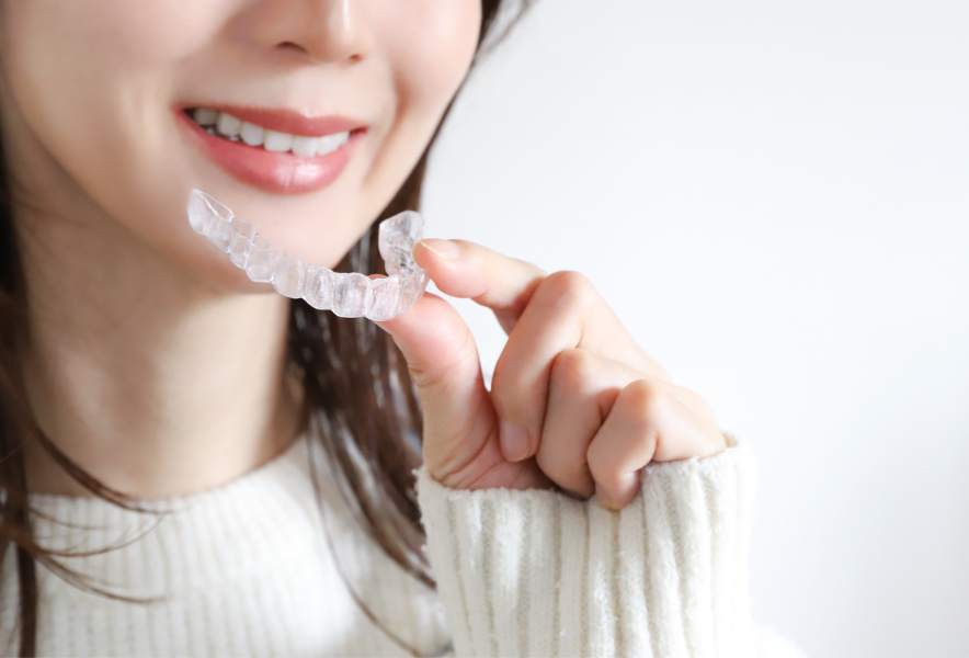 おすすめのマウスピース矯正ブランド8選!安いブランドはどこ?